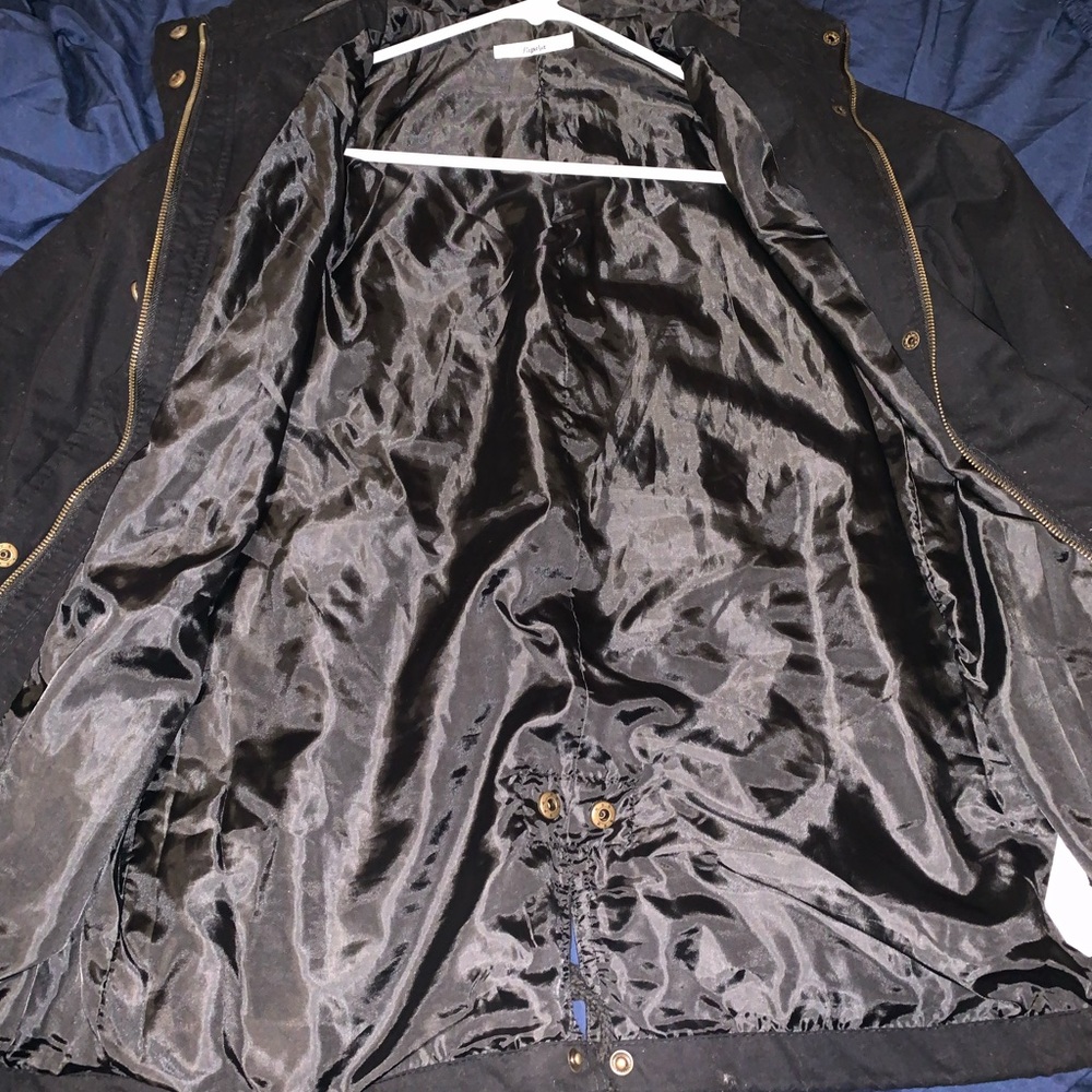 Jacket - Picture 3 of 4